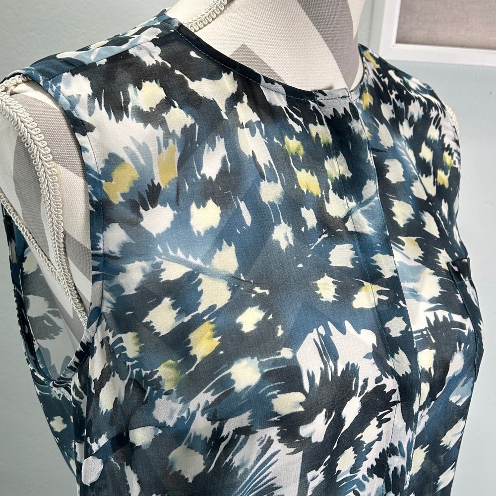 Cabi Women's Blue Abstract Print Sleeveless Tunic Blouse Top Size Small - Picture 5 of 8